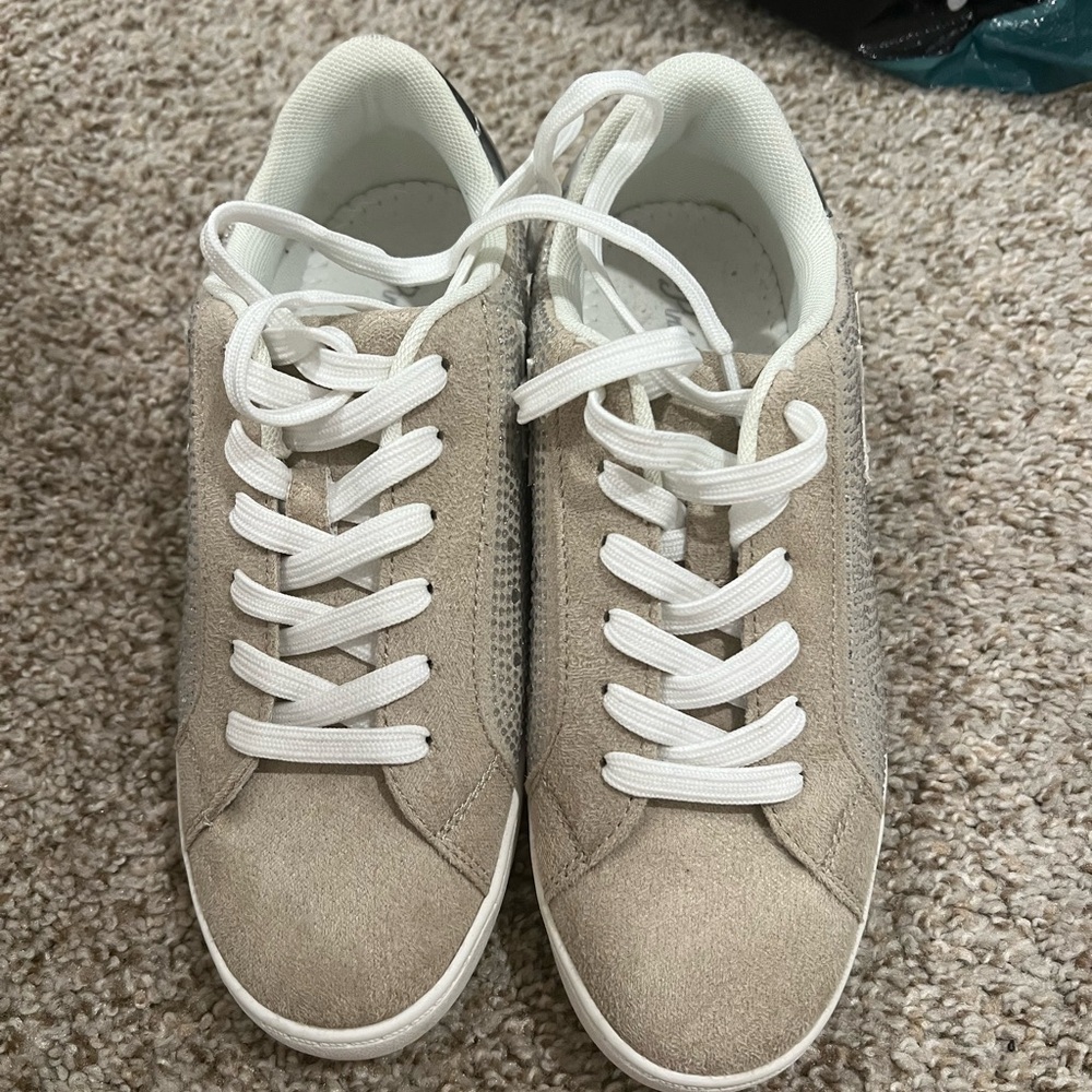 Pink Lily Stylish Tan Women's Sneakers